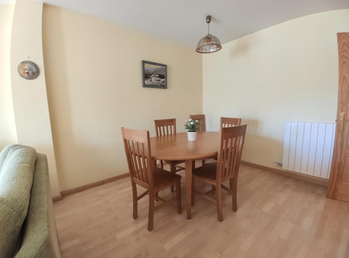 Bisaurin Jaca Apartamento Exterior foto